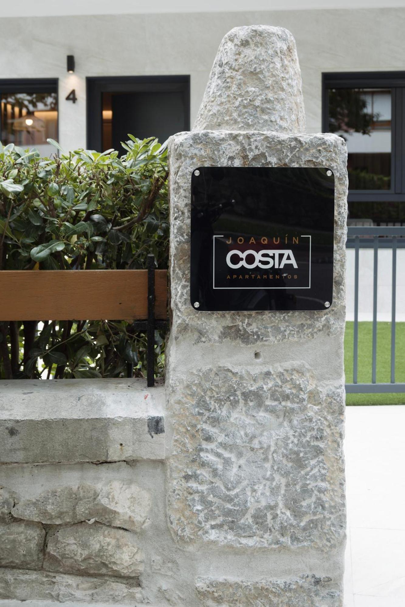Apartamentos Joaquin Costa Santander Luaran gambar