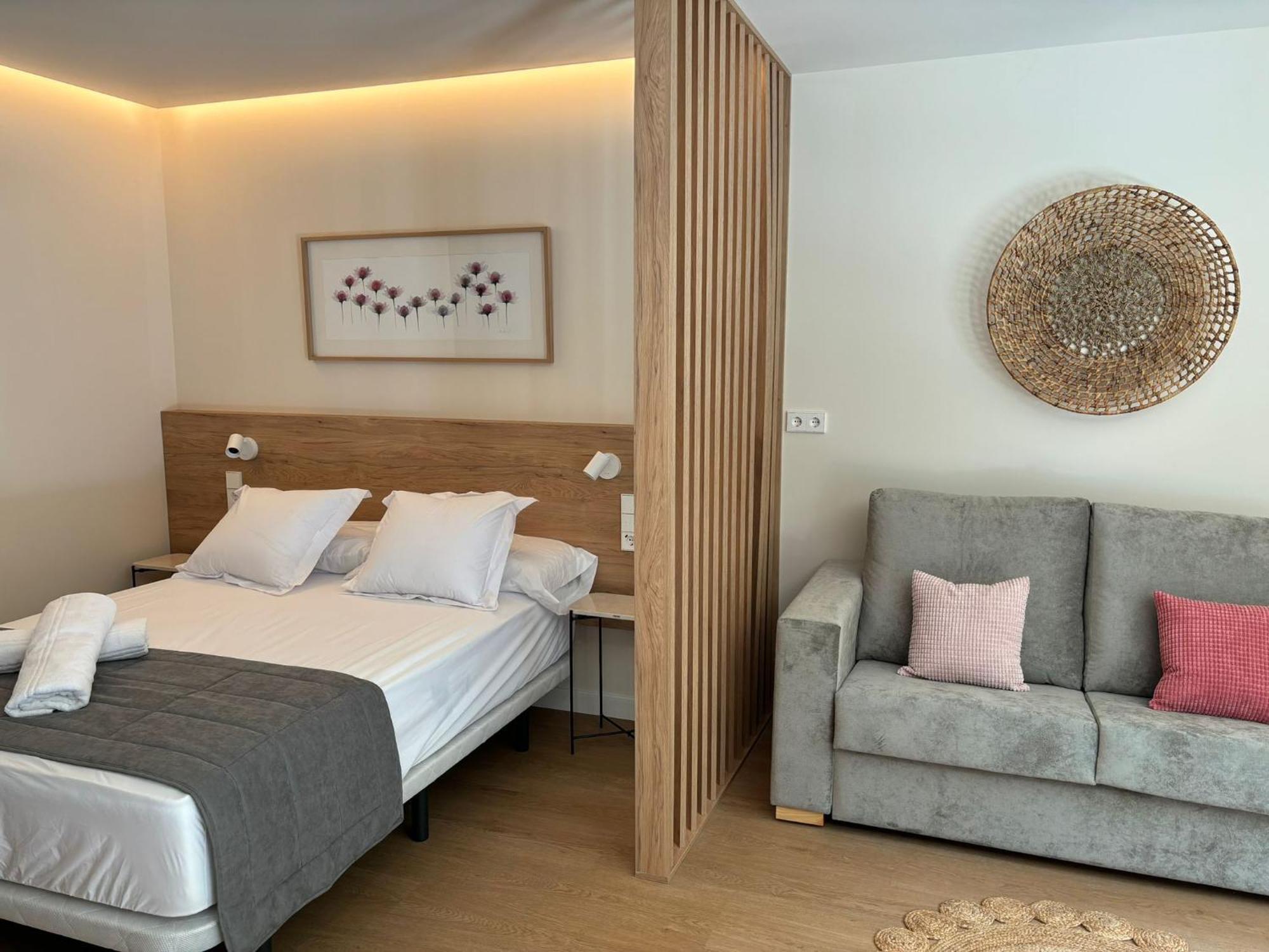 Apartamentos Joaquin Costa Santander Luaran gambar