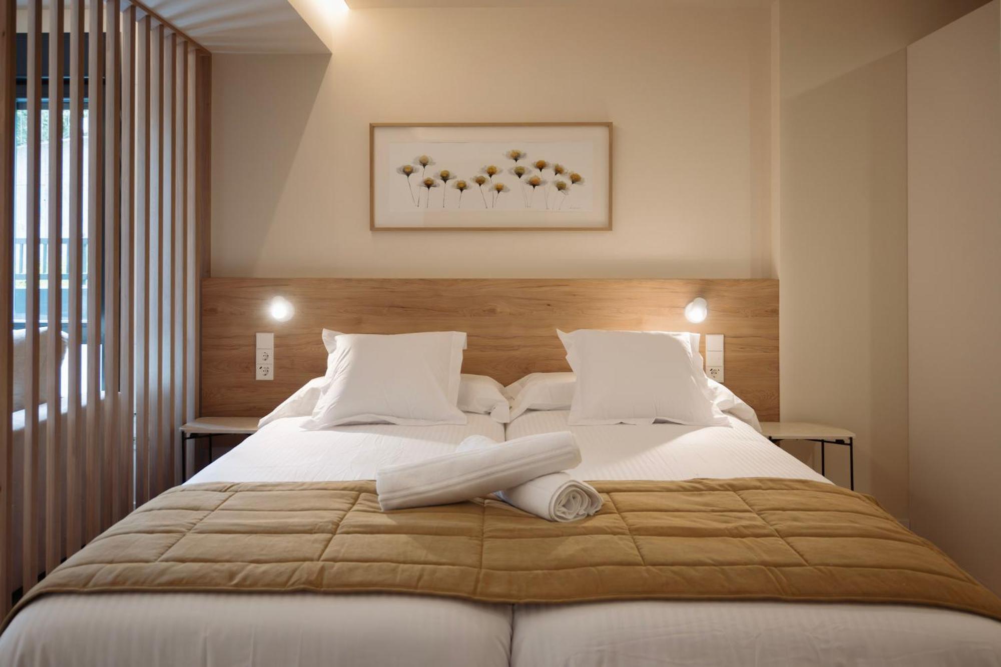 Apartamentos Joaquin Costa Santander Luaran gambar