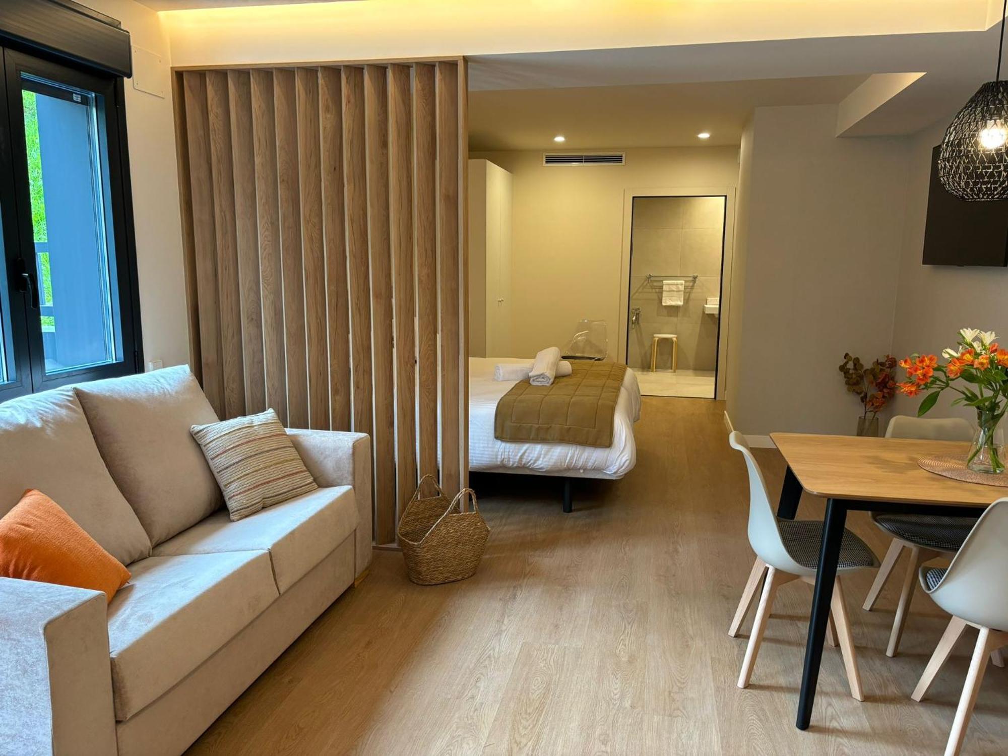 Apartamentos Joaquin Costa Santander Luaran gambar