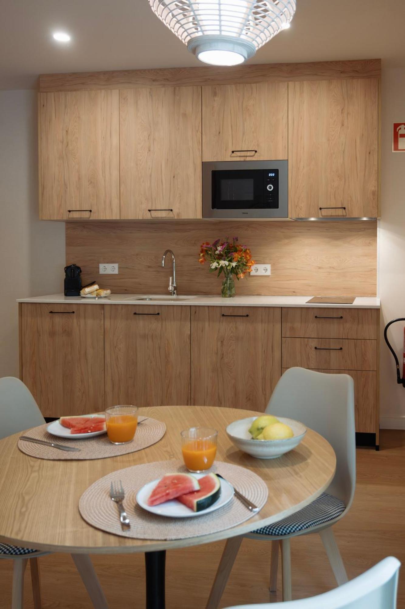 Apartamentos Joaquin Costa Santander Luaran gambar