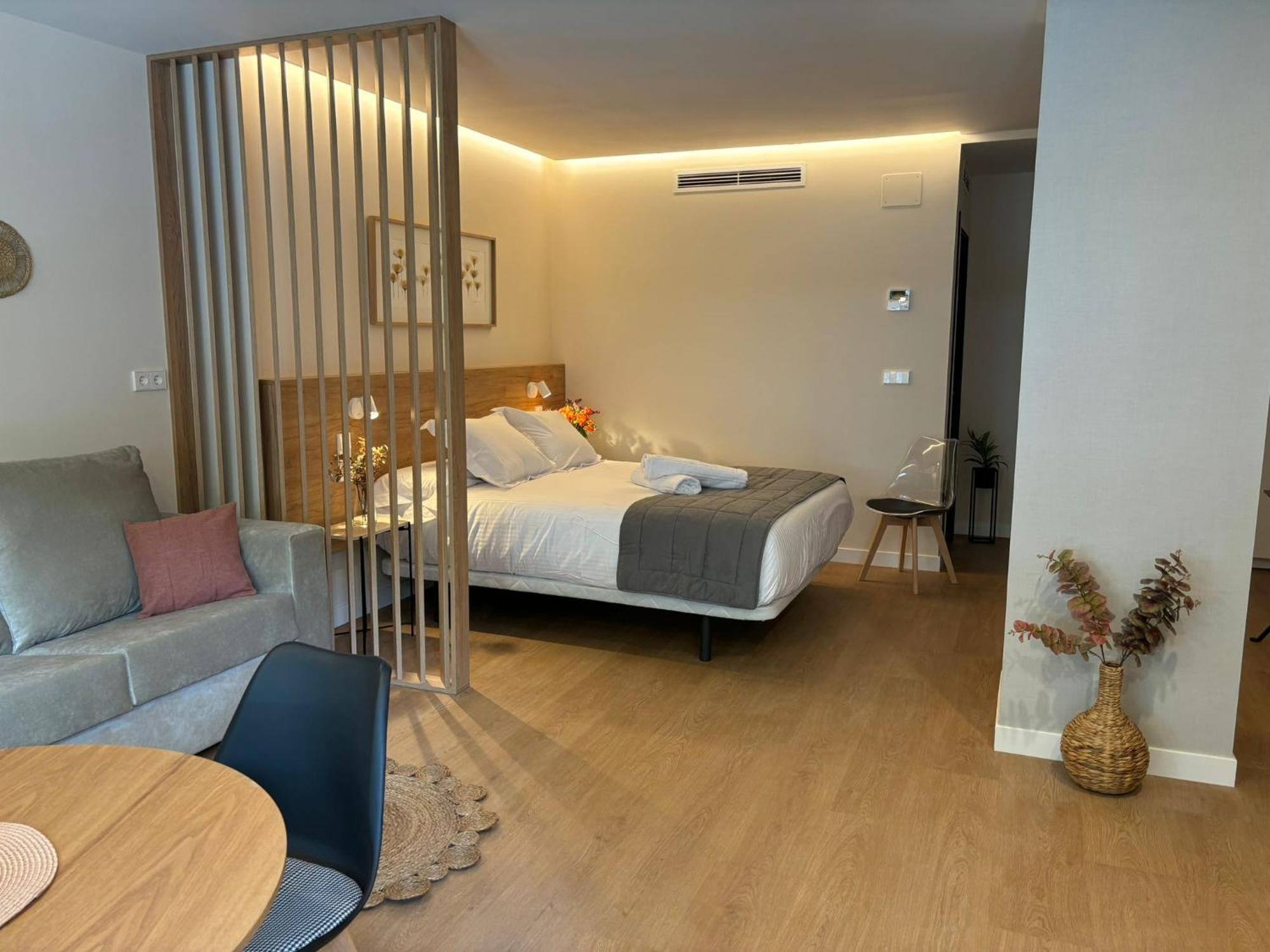 Apartamentos Joaquin Costa Santander Luaran gambar