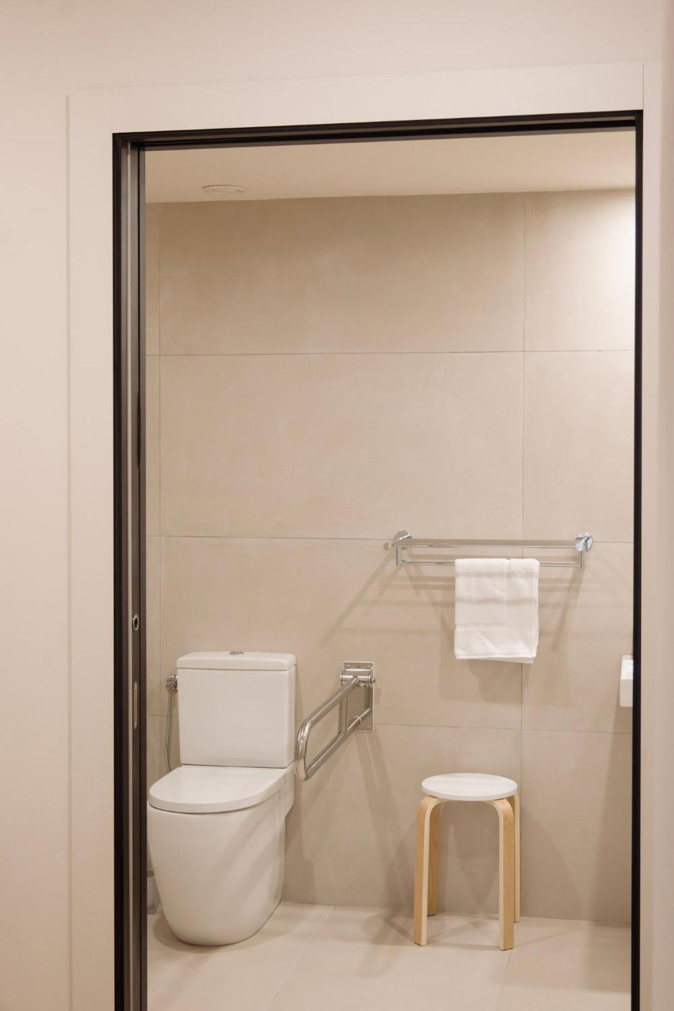 Apartamentos Joaquin Costa Santander Luaran gambar